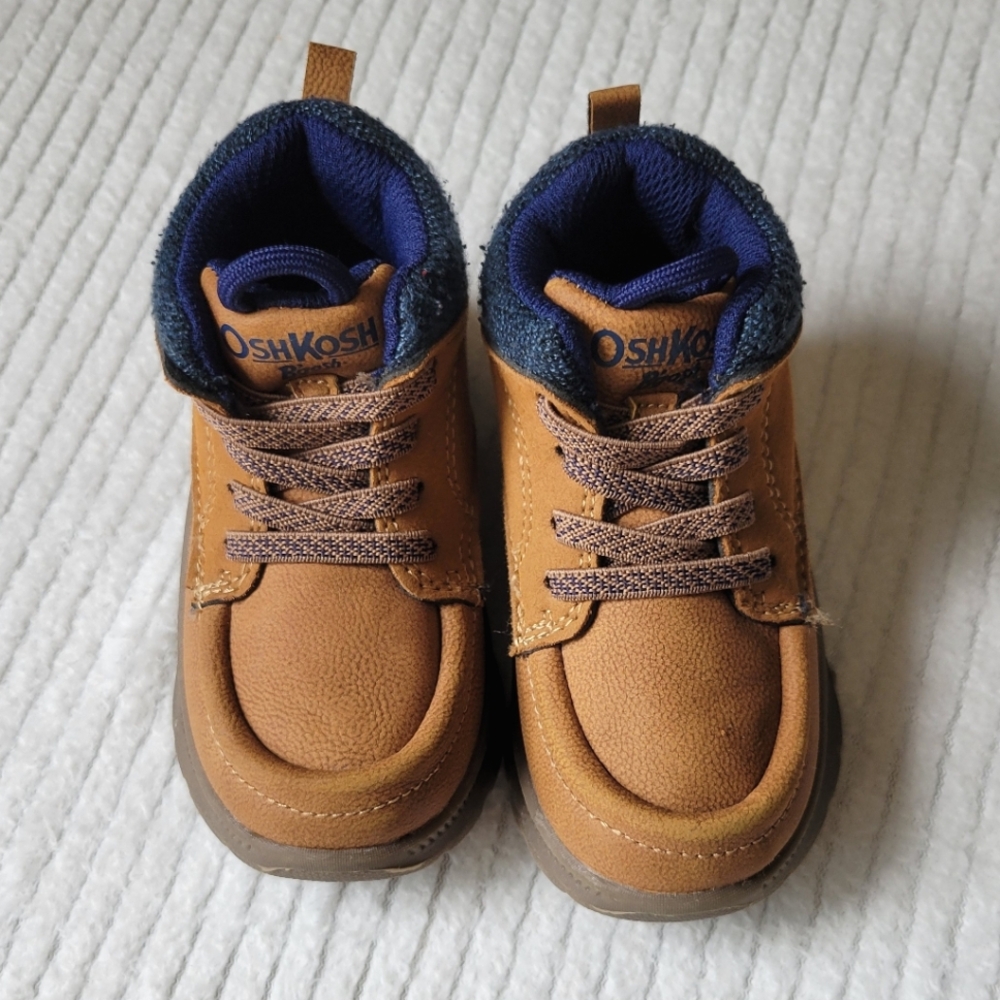OshKosh B'gosh Toddler Size 6M Hiking Boots Doom Brown